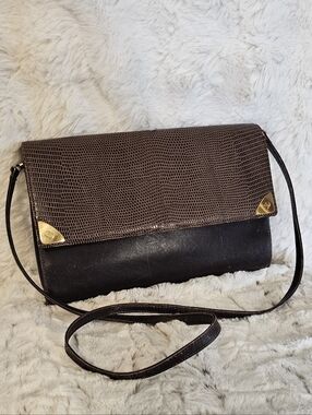 Gucci Vintage Brown Two-Tone Textured Crossbody with Gold Corners